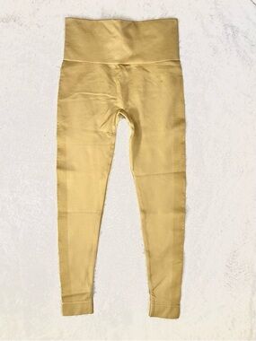 NWOT SET Active Sculptflex Seamless Leggings High Rise Cream Ribbed Logo Small